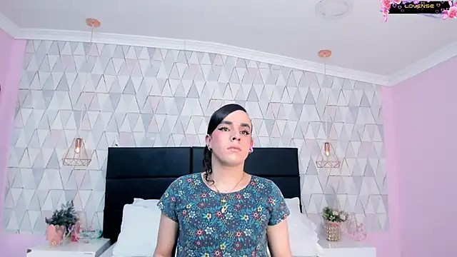JustinePerry online show from 05.12.26