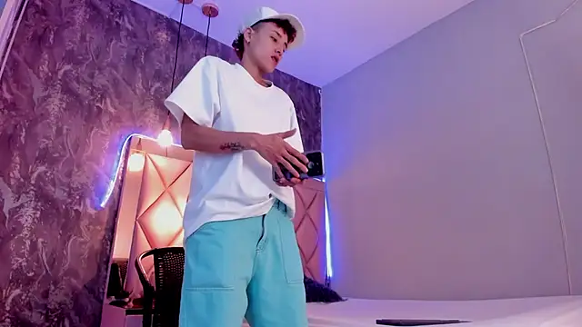 Snapshot of megan_100 chatting on 01.12.25 megan 100 online show from 01.12.25