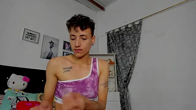 Snapshot of megan_100 chatting on 11.29.25 megan 100 online show from 11.29.25