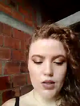 Snapshot of Mia_fooxx_ chatting on 01.12.25 Mia fooxx online show from 01.12.25