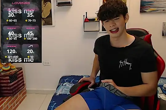 Snapshot of Angelo-cianuro- chatting on 09.26.25 Angelo-cianuro- online show from 09.26.25