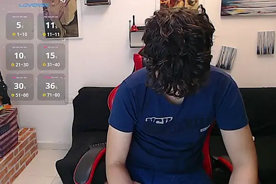 Snapshot of Angelo-cianuro- chatting on 10.30.25 Angelo-cianuro- online show from 10.30.25