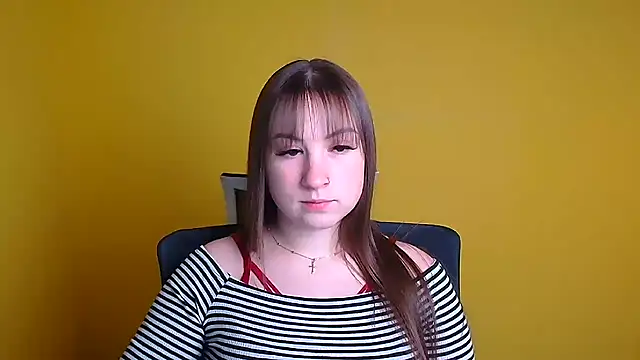 Evelina GG online show from 01.04.25