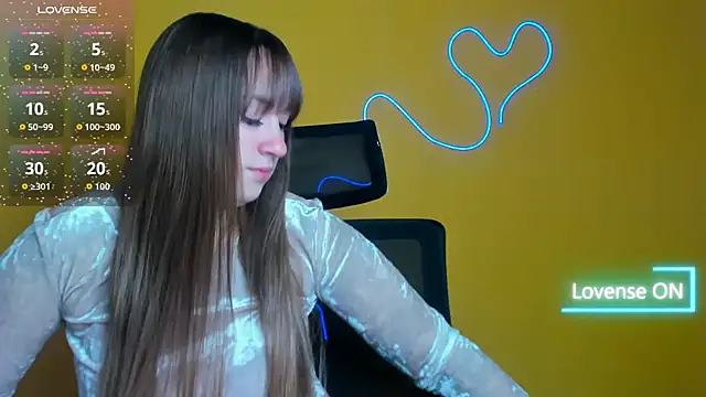 Evelina GG online show from 10.17.25