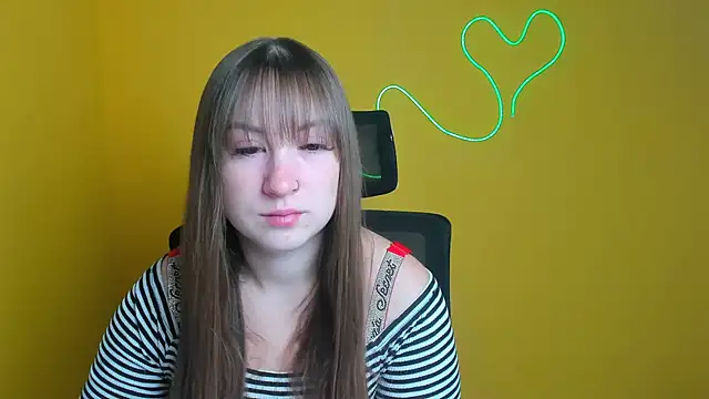 Evelina GG online show from 10.20.25