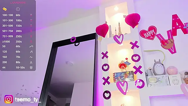 Snapshot of teemotwink chatting on 02.15.25 teemotwink online show from 02.15.25