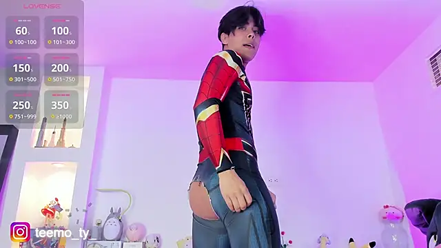 Snapshot of teemotwink chatting on 02.24.25 teemotwink online show from 02.24.25