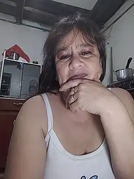 Snapshot of DirtyStefaniax chatting on 12.13.25 DirtyStefaniax online show from 12.13.25