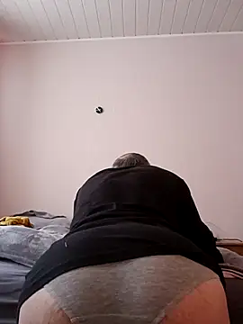 BesterJunge45 online show from 01.04.25