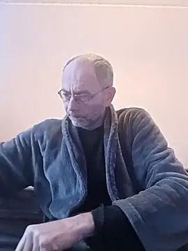 BesterJunge45 online show from 02.19.25