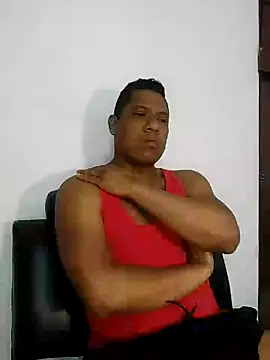 Snapshot of latinblack01 chatting on 12.11.24 latinblack01 online show from 12.11.24