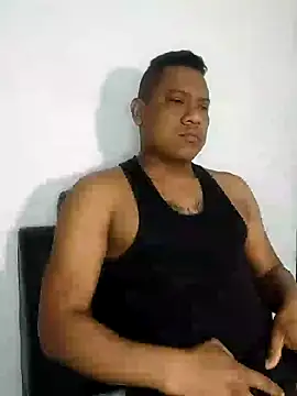 Snapshot of latinblack01 chatting on 12.17.24 latinblack01 online show from 12.17.24