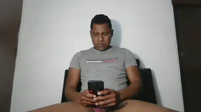 Snapshot of latinblack01 chatting on 02.11.25 latinblack01 online show from 02.11.25