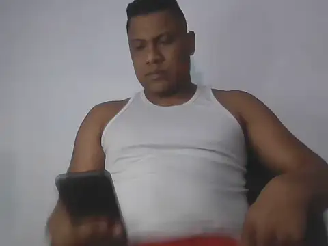 Snapshot of latinblack01 chatting on 10.21.25 latinblack01 online show from 10.21.25