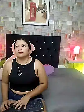 Snapshot of aaron_antonella_mds chatting on 02.05.25 aaron antonella mds online show from 02.05.25