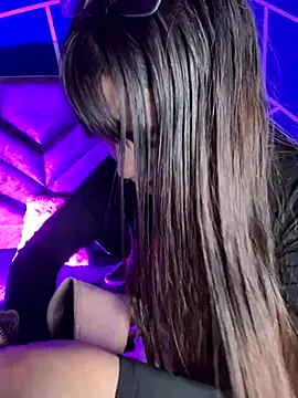 Snapshot of angel_natural chatting on 11.29.25 angel natural online show from 11.29.25