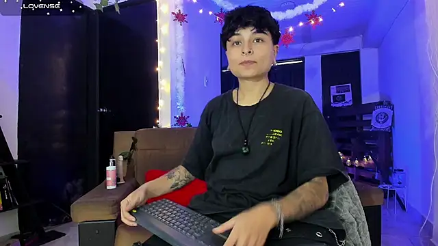 Snapshot of ZuryRamirez_ chatting on 12.09.24 ZuryRamirez  online show from 12.09.24