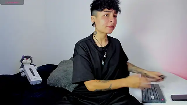 Snapshot of ZuryRamirez_ chatting on 12.25.24 ZuryRamirez  online show from 12.25.24