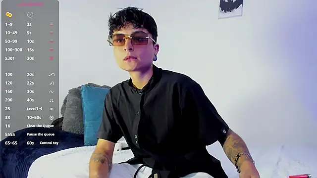 Snapshot of ZuryRamirez_ chatting on 12.28.24 ZuryRamirez  online show from 12.28.24