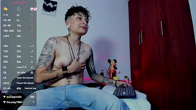 Snapshot of ZuryRamirez_ chatting on 01.06.25 ZuryRamirez  online show from 01.06.25