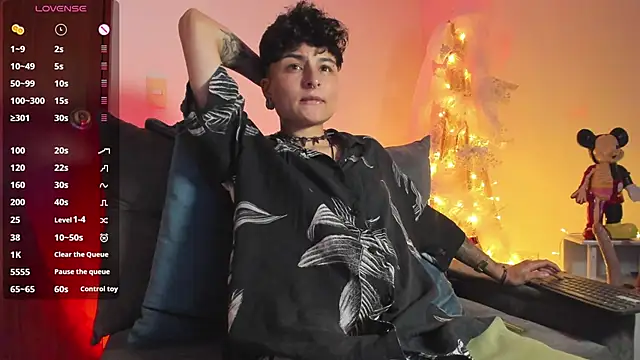 Snapshot of ZuryRamirez_ chatting on 01.09.25 ZuryRamirez  online show from 01.09.25