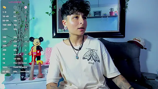 Snapshot of ZuryRamirez_ chatting on 01.12.25 ZuryRamirez  online show from 01.12.25