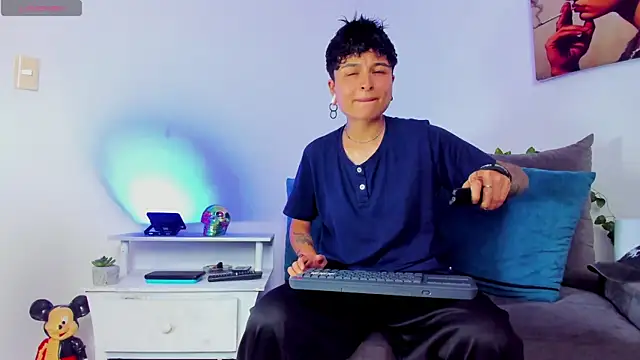 Snapshot of ZuryRamirez_ chatting on 02.06.25 ZuryRamirez  online show from 02.06.25