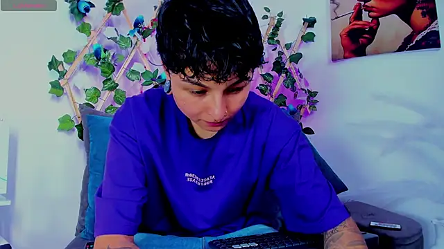 Snapshot of ZuryRamirez_ chatting on 02.17.25 ZuryRamirez  online show from 02.17.25