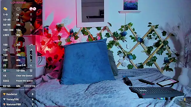 Snapshot of ZuryRamirez_ chatting on 02.21.25 ZuryRamirez  online show from 02.21.25