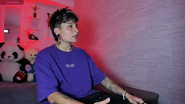 Snapshot of ZuryRamirez_ chatting on 09.18.25 ZuryRamirez  online show from 09.18.25