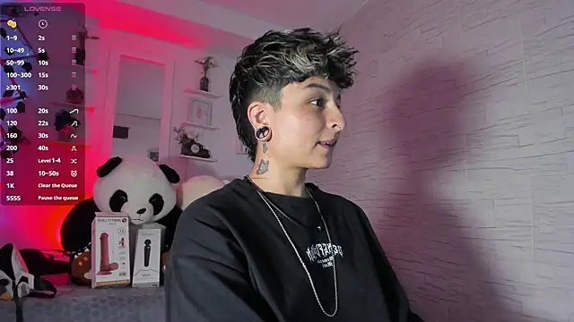 Snapshot of ZuryRamirez_ chatting on 09.22.25 ZuryRamirez  online show from 09.22.25