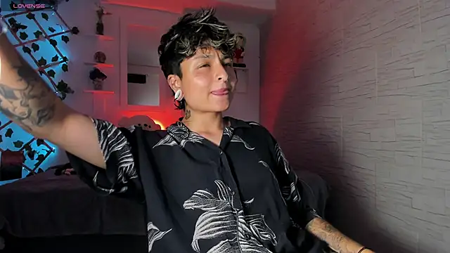 Snapshot of ZuryRamirez_ chatting on 10.03.25 ZuryRamirez  online show from 10.03.25