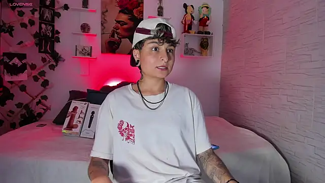 Snapshot of ZuryRamirez_ chatting on 10.26.25 ZuryRamirez  online show from 10.26.25