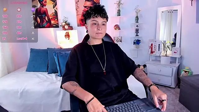 ZuryRamirez  online show from 12.18.25