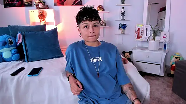 ZuryRamirez  online show from 12.19.25