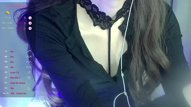 Snapshot of yaya_fun chatting on 12.30.24 yaya fun online show from 12.30.24