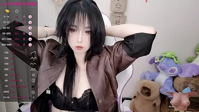 Snapshot of Vaness-a chatting on 03.07.25 Vaness-a online show from 03.07.25