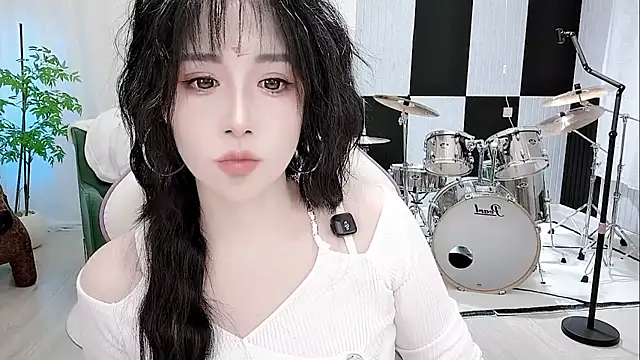 Snapshot of Vaness-a chatting on 09.11.25 Vaness-a online show from 09.11.25