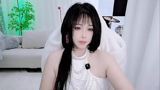 Snapshot of Vaness-a chatting on 11.23.25 Vaness-a online show from 11.23.25