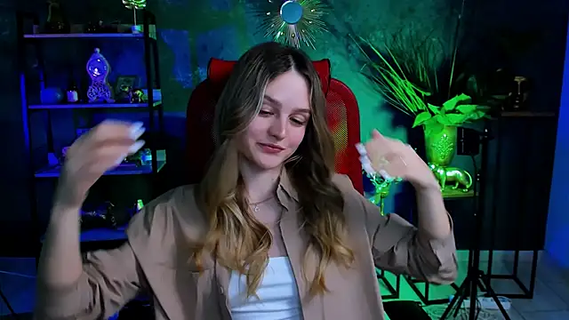 Snapshot of DeboraLarson chatting on 02.13.25 DeboraLarson online show from 02.13.25