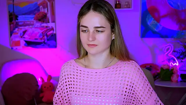 Snapshot of DeboraLarson chatting on 02.15.25 DeboraLarson online show from 02.15.25