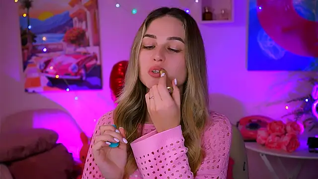 Snapshot of DeboraLarson chatting on 02.23.25 DeboraLarson online show from 02.23.25