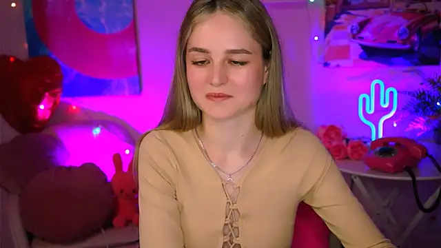 Snapshot of DeboraLarson chatting on 03.11.25 DeboraLarson online show from 03.11.25