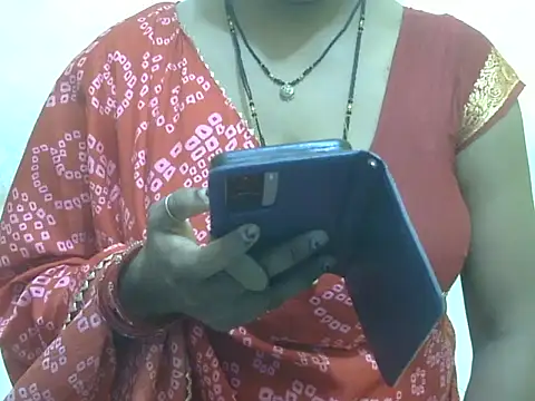 Snapshot of HOT-SEEMAA chatting on 07.03.26 HOT-SEEMAA online show from 07.03.26