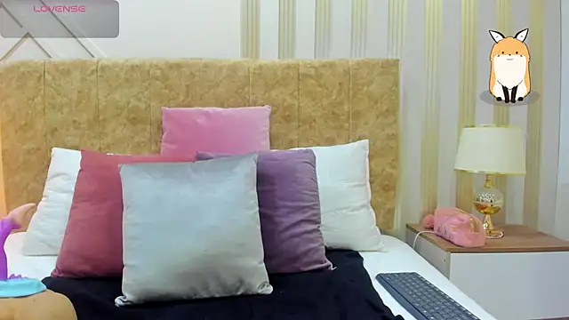 ashley  foxx  online show from 01.21.25