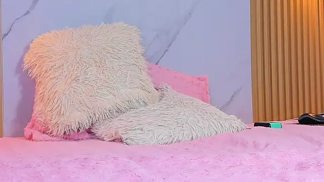 Snapshot of miss_Ari chatting on 12.24.24 miss Ari online show from 12.24.24