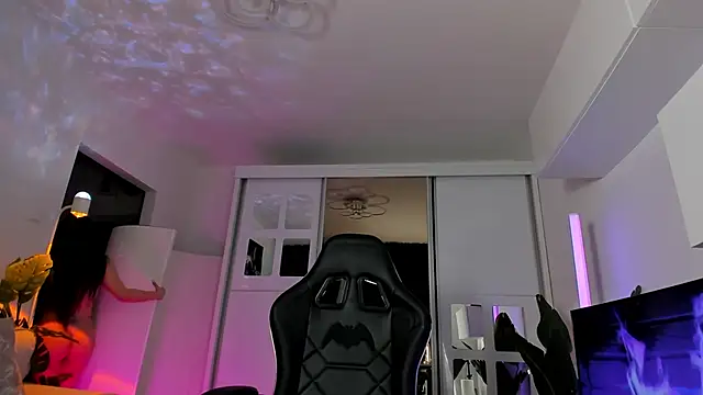 Snapshot of Ivy_belle chatting on 11.28.25 Ivy belle online show from 11.28.25