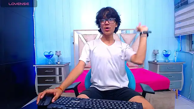 Snapshot of andy_staar chatting on 09.29.25 andy staar online show from 09.29.25