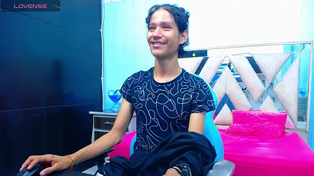 Snapshot of andy_staar chatting on 10.04.25 andy staar online show from 10.04.25