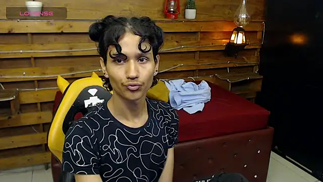 Snapshot of andy_staar chatting on 10.11.25 andy staar online show from 10.11.25